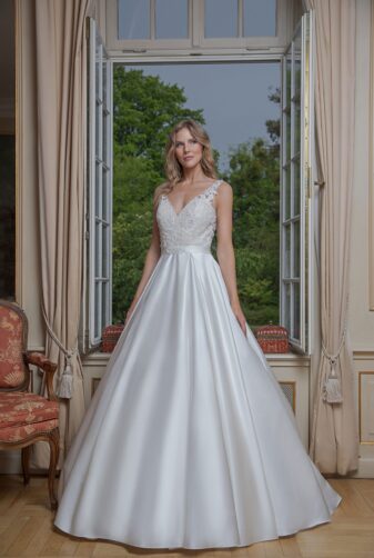 Amera Vera Kollektion 2020 Ivory Brautkleid Anniara B2019 2 Bei Avorio Vestito BrideStore And More Brautmode In Berlin Eiche