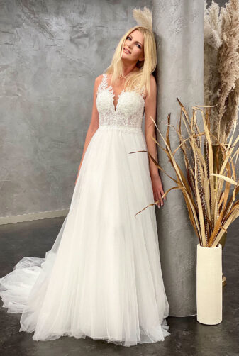 Amera Vera 2021 Brautkleid B2103 4 bei Avorio Vestito BrideStore and more Brautmode in Berlin