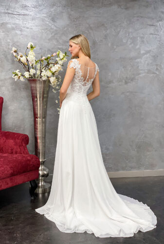 Amera Vera 2021 Brautkleid B2114 4 bei Avorio Vestito BrideStore and more Brautmode in Berlin